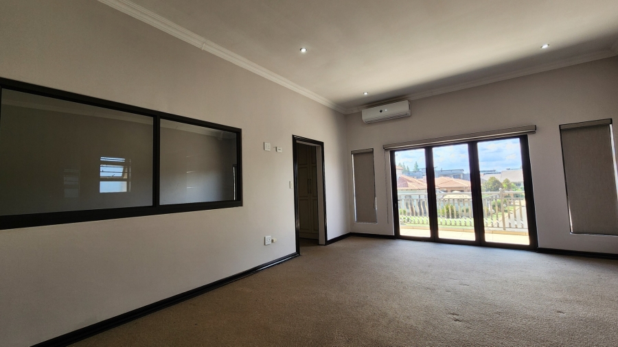 To Let 6 Bedroom Property for Rent in Tuscany Ridge North West